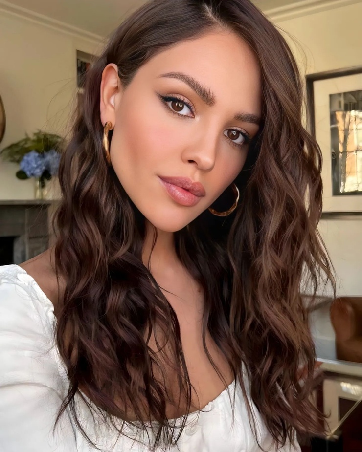 Eiza Gonzalez