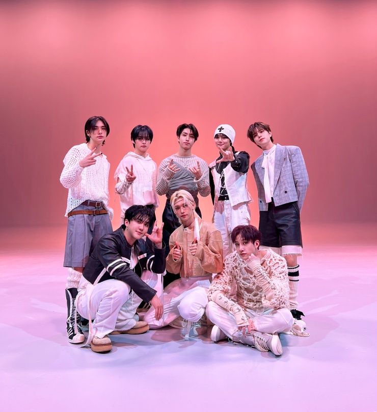 Stray Kids
