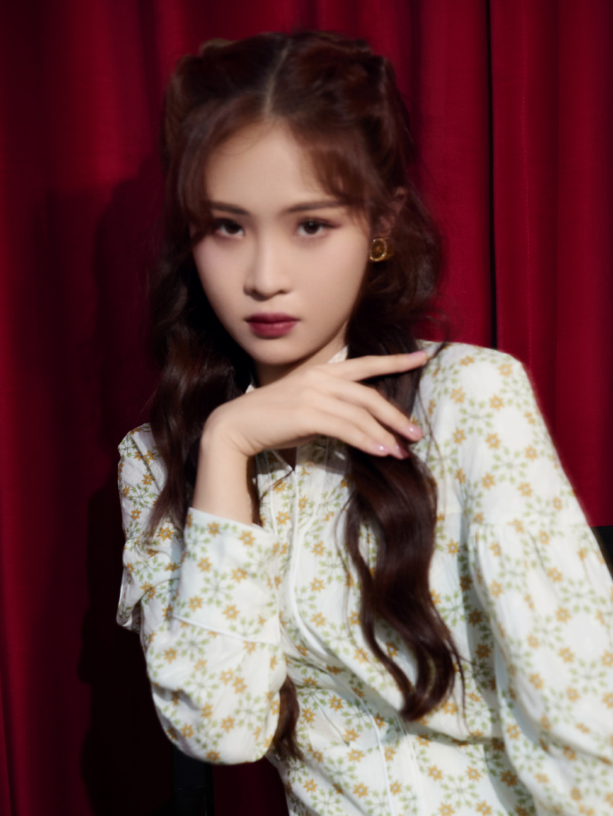 Ziyin Xu