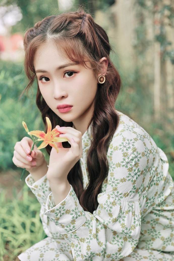 Ziyin Xu