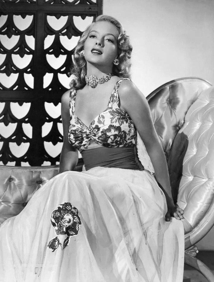 Evelyn Keyes