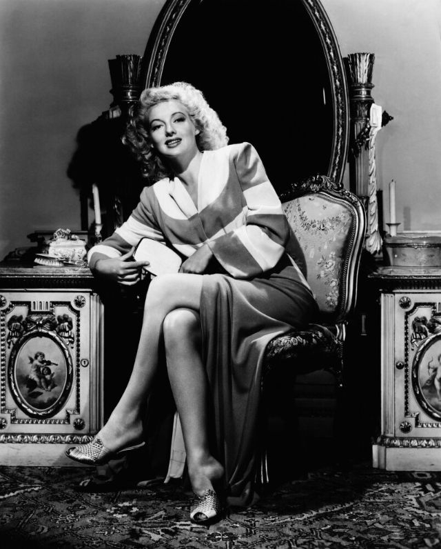 Evelyn Keyes