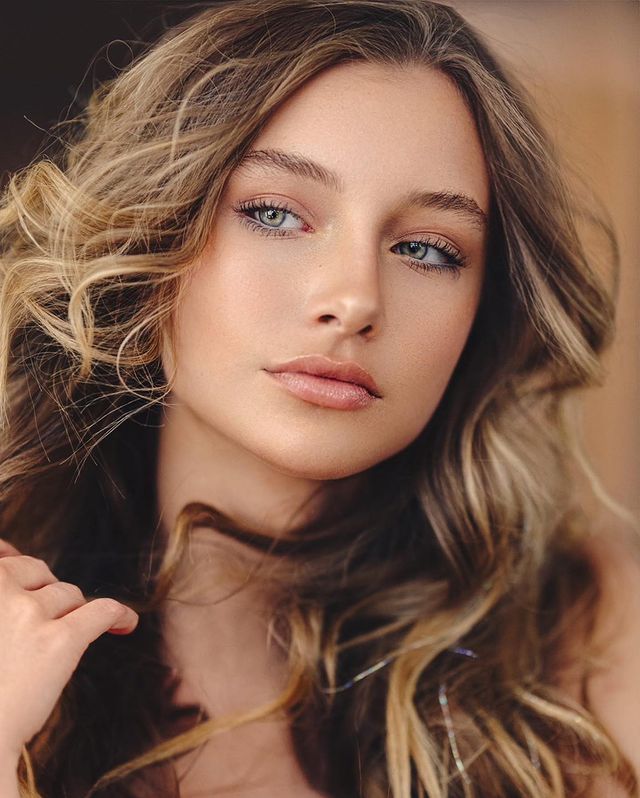 Alexandra Lenarchyk Alexandra Lenarchyk