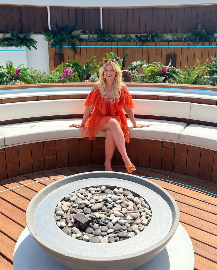 Amy Hart(I)