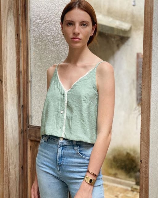 Una Zeivy