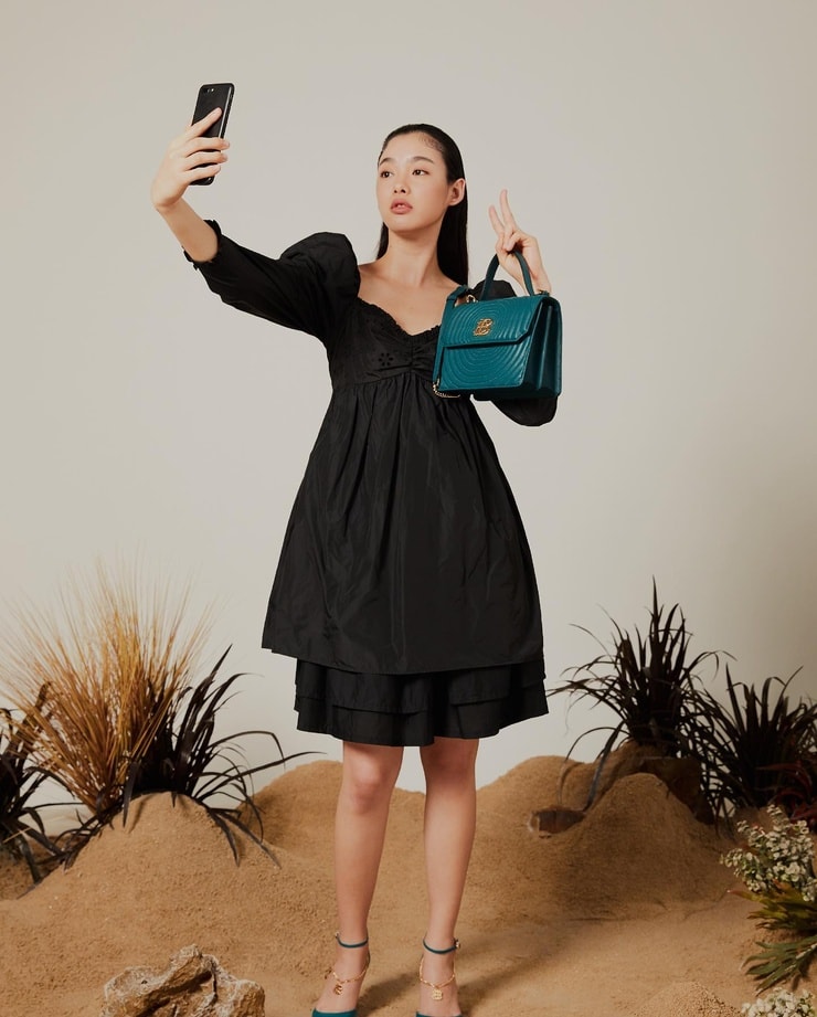 ESTEFANI TAKAKURA
