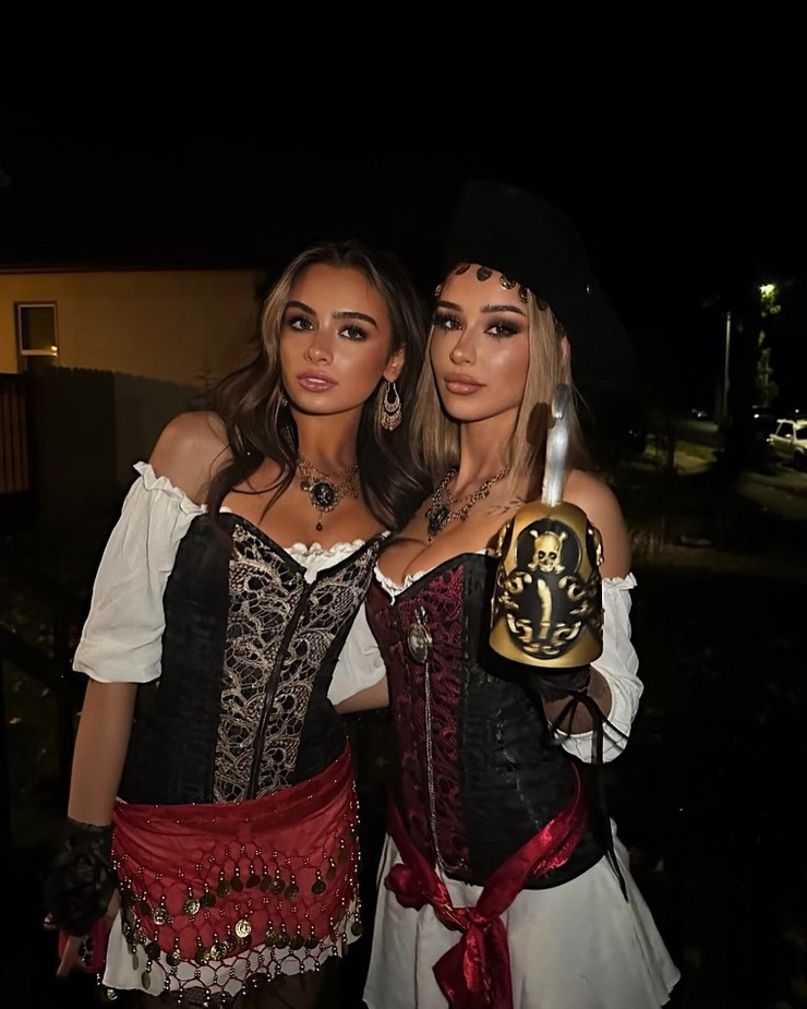 Bella saintcair & Ava Rose Giannini