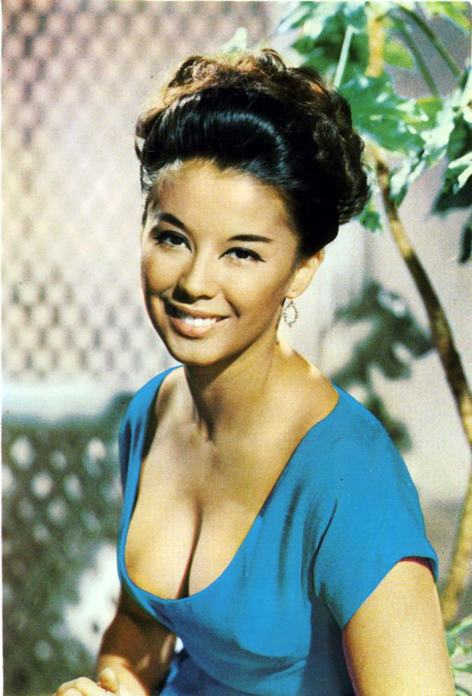 France Nuyen