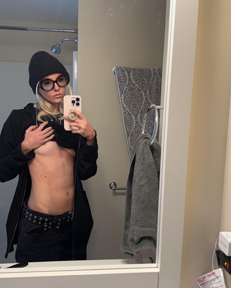 Taylor Momsen Taylor Momsen