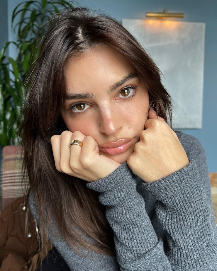 Emily Ratajkowski
