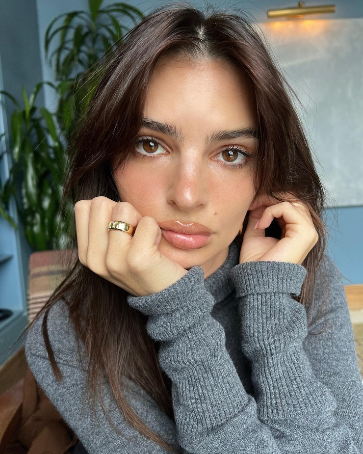 Emily Ratajkowski Emily Ratajkowski