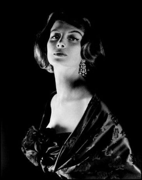 Capucine Capucine