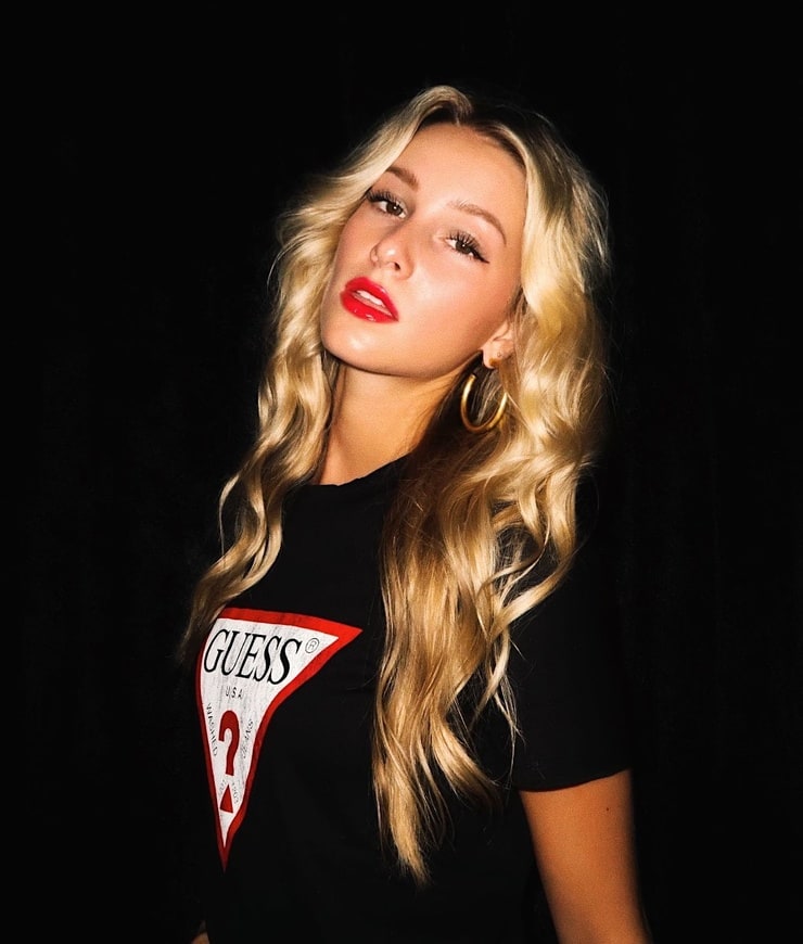 Picture of Sara Elizabeth McNally