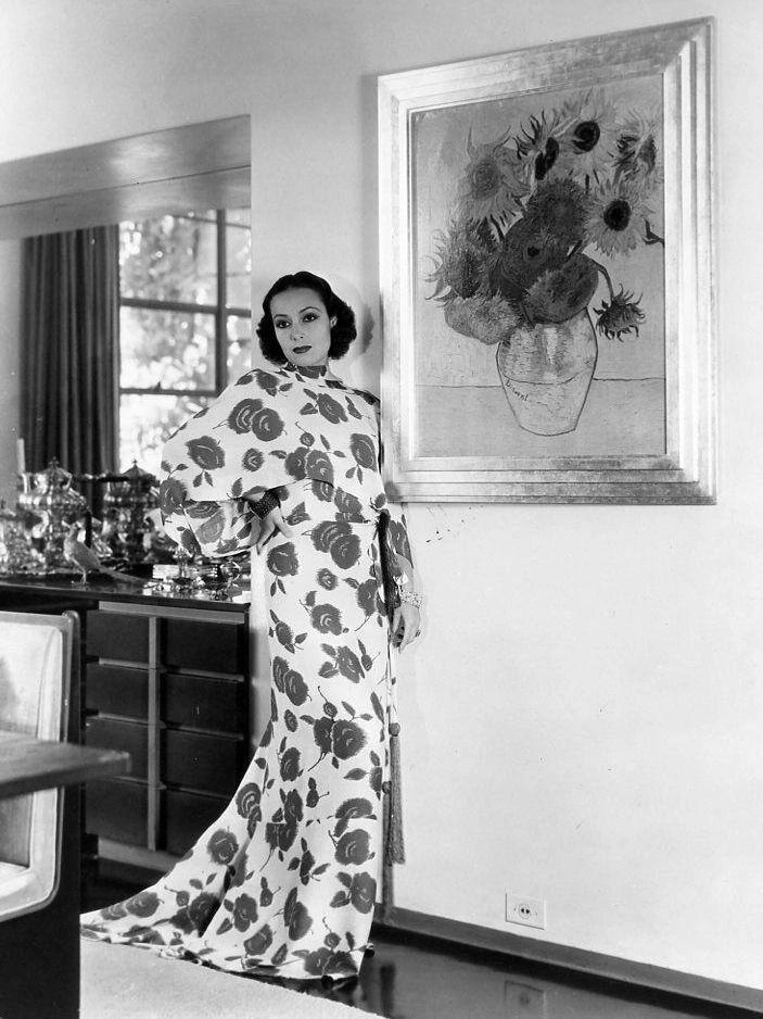 Dolores del Rio picture