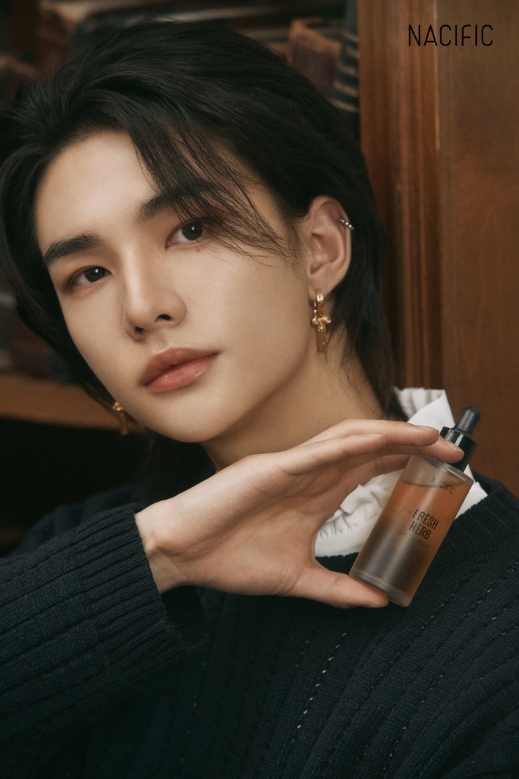 Hyun-Jin Hwang