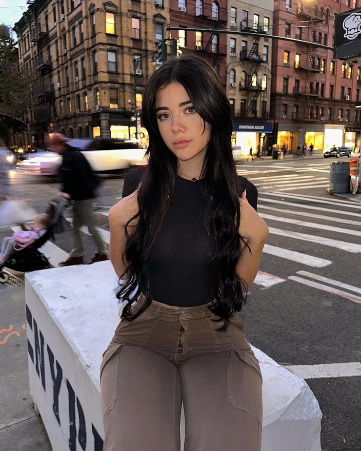 Vanessa Reinhardt Vanessa Reinhardt