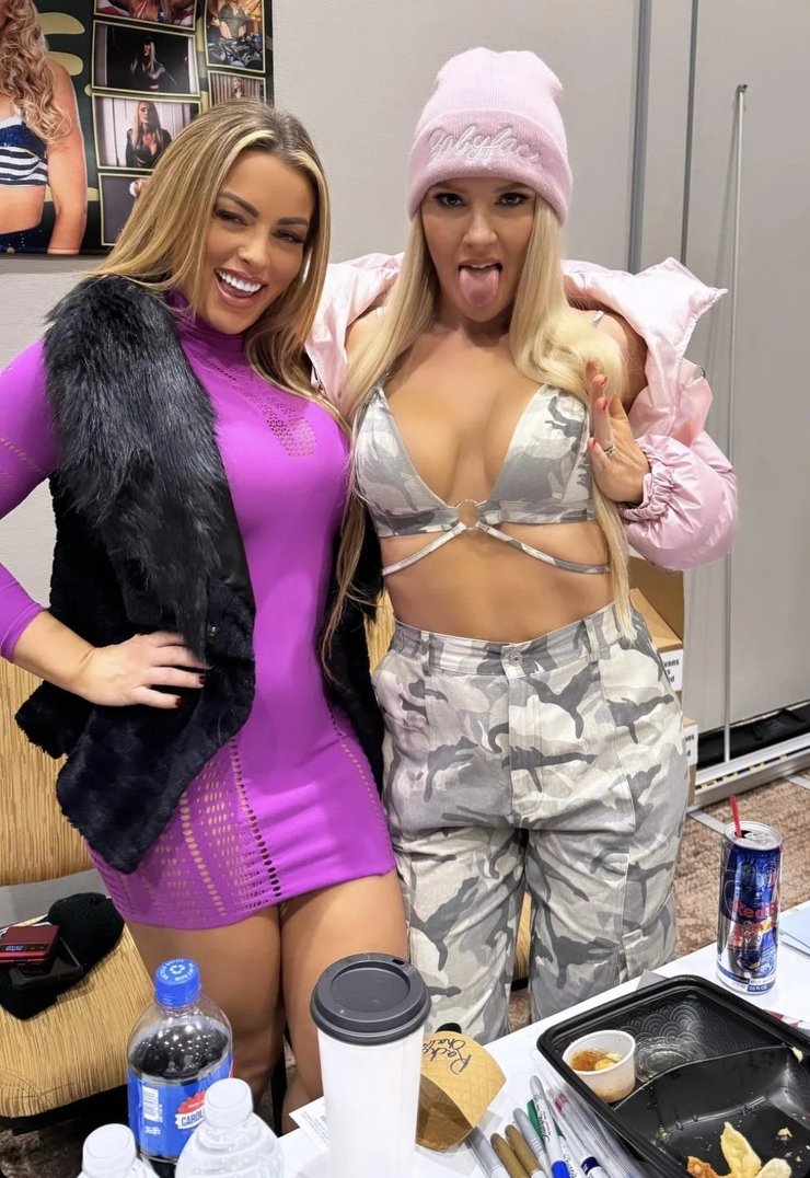 Lacey Evans