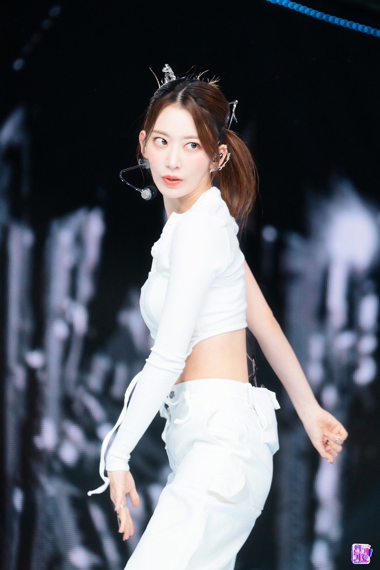 Sakura Miyawaki