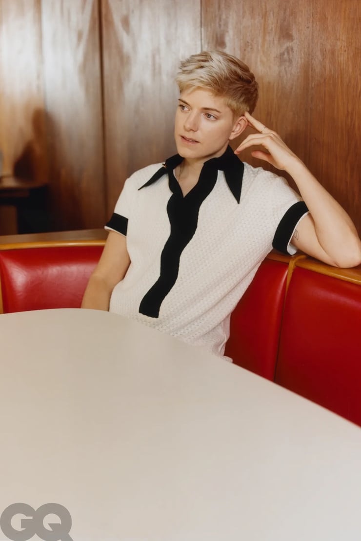 Mae Martin