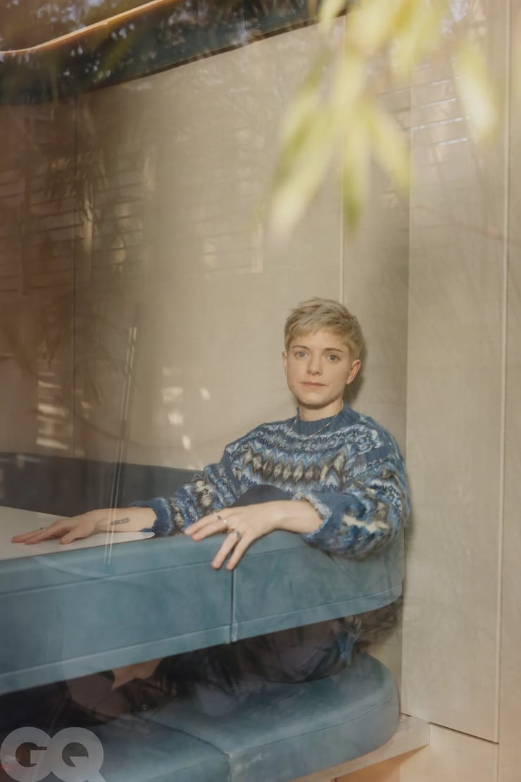 Mae Martin