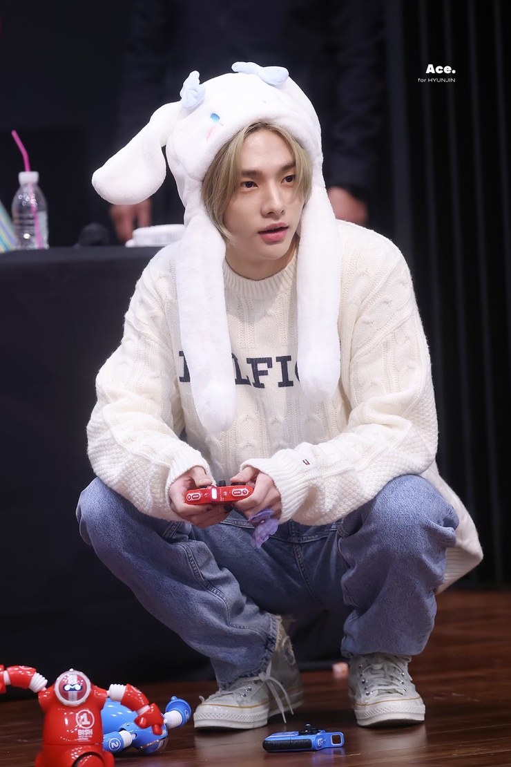 Hyun-Jin Hwang