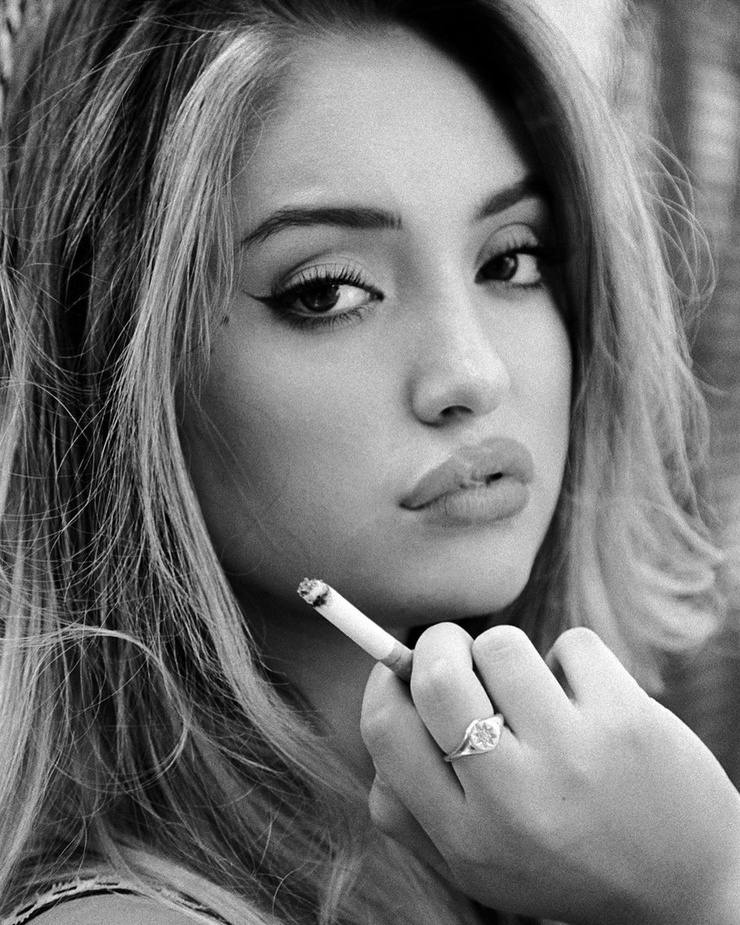 Picture of Bella Podaras