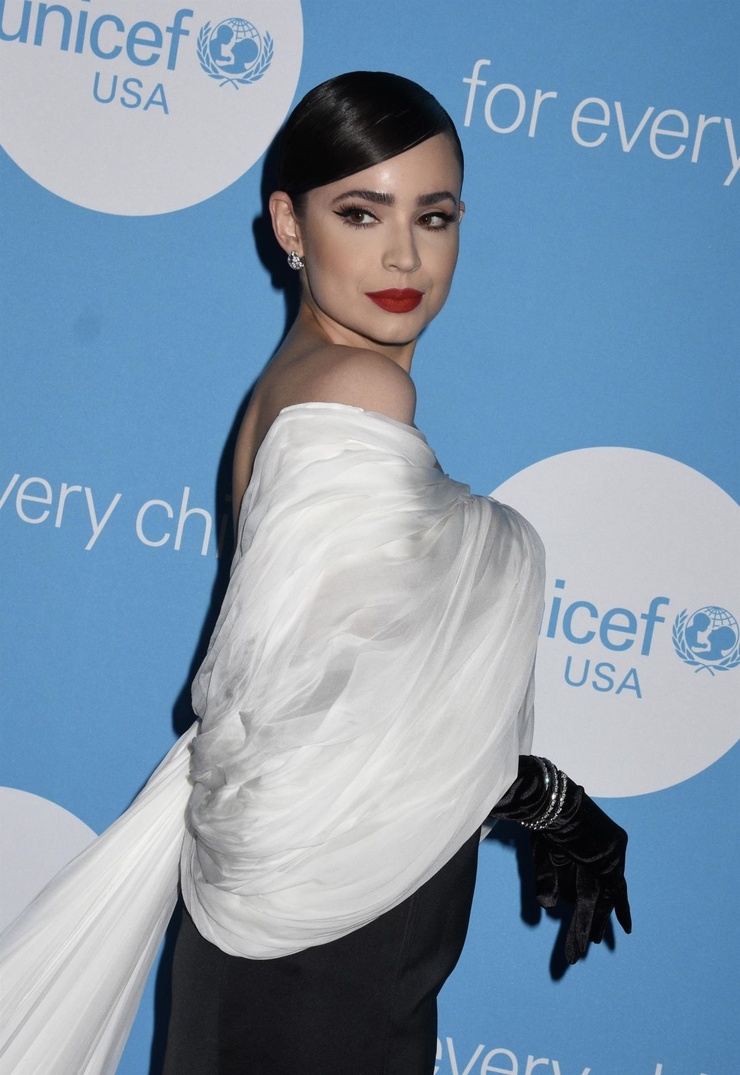 Sofia Carson