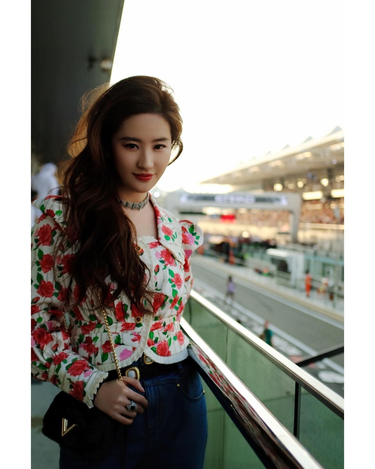 Yifei Liu