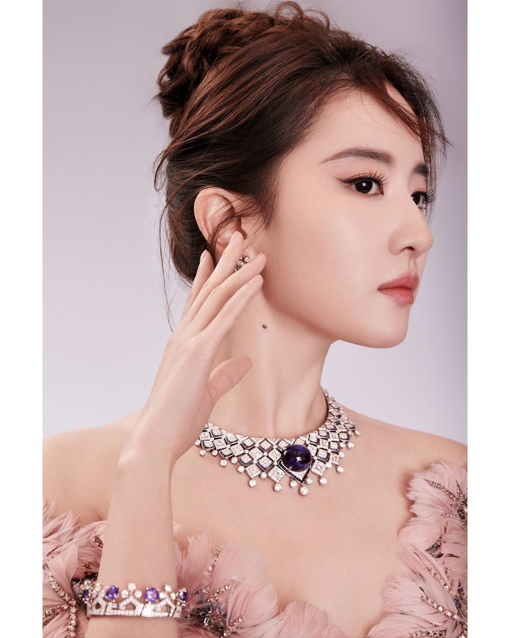 Yifei Liu Yifei Liu