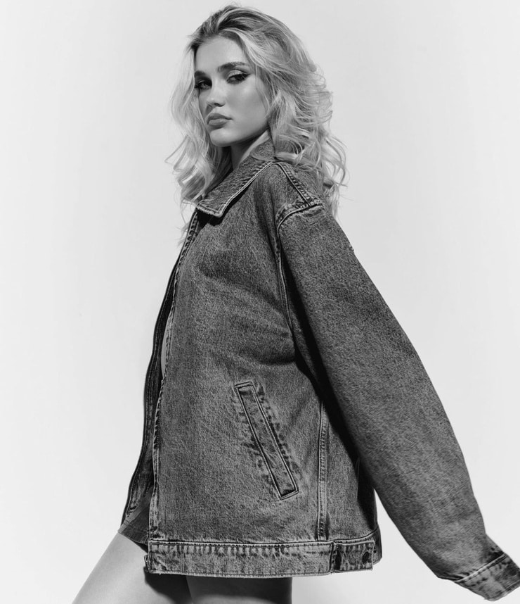 Mimi Slinger