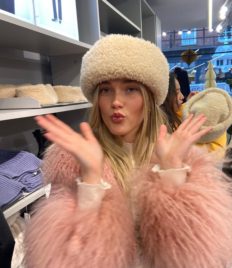 Mimi Slinger