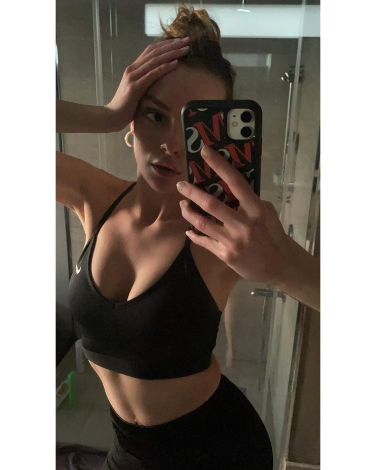 Melis Sezen