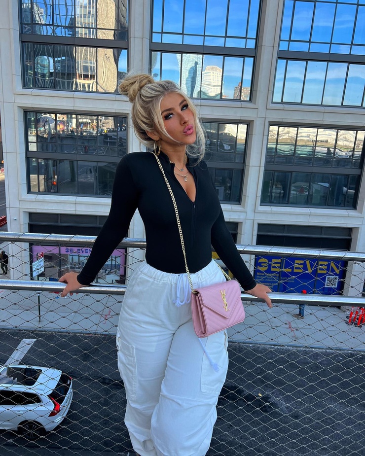 Carlie Nelson
