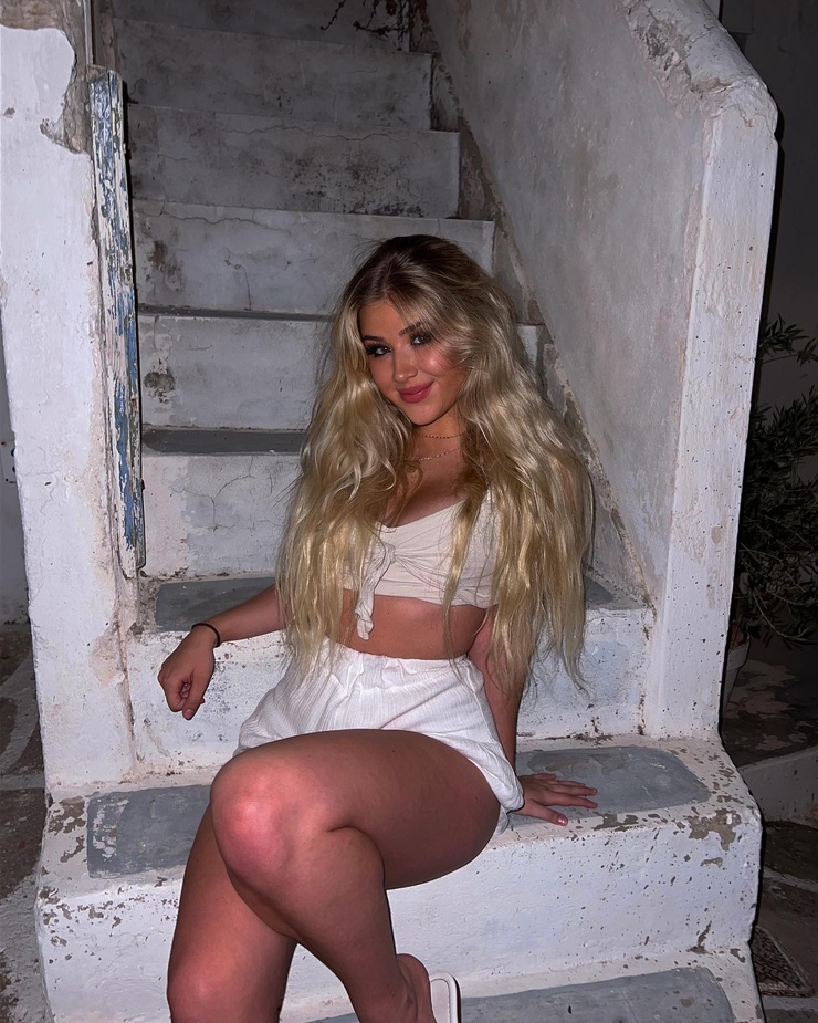 Carlie Nelson