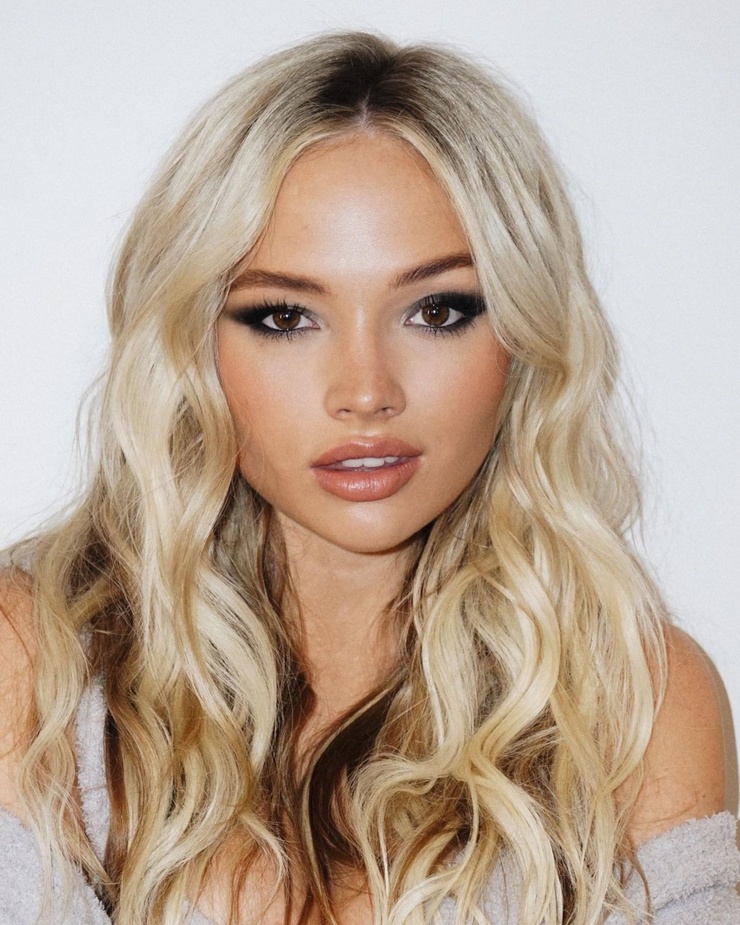 Natalie Alyn Lind