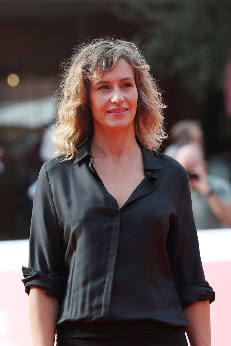 Cécile De France