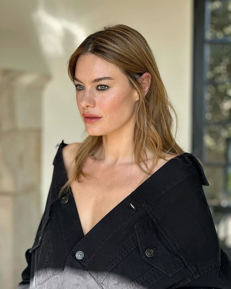 Camille Rowe Camille Rowe
