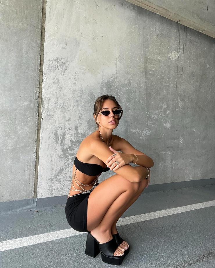 Brit Manuela (model)