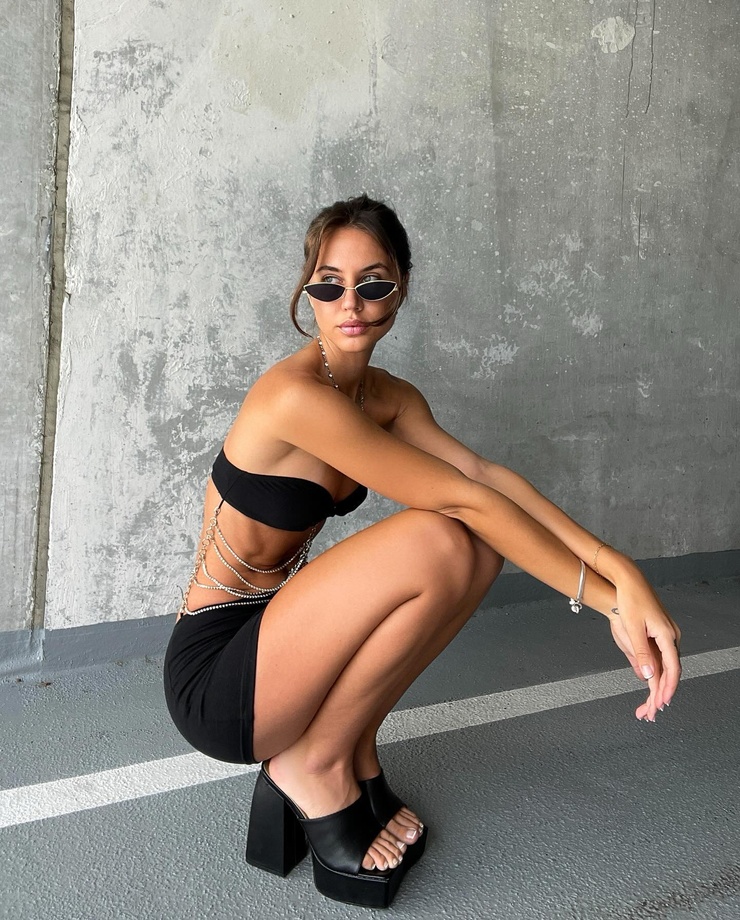 Brit Manuela (model)