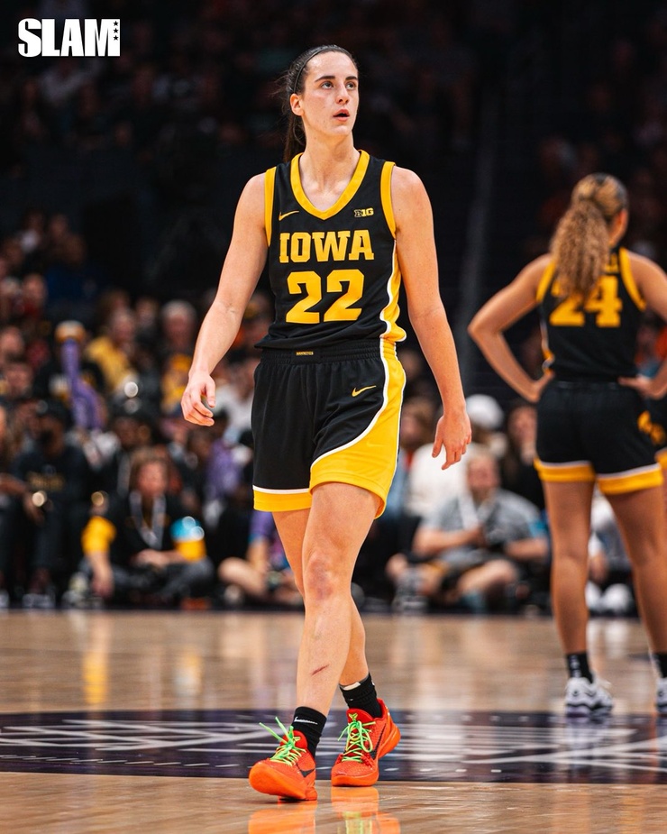 Caitlin Clark (ii)