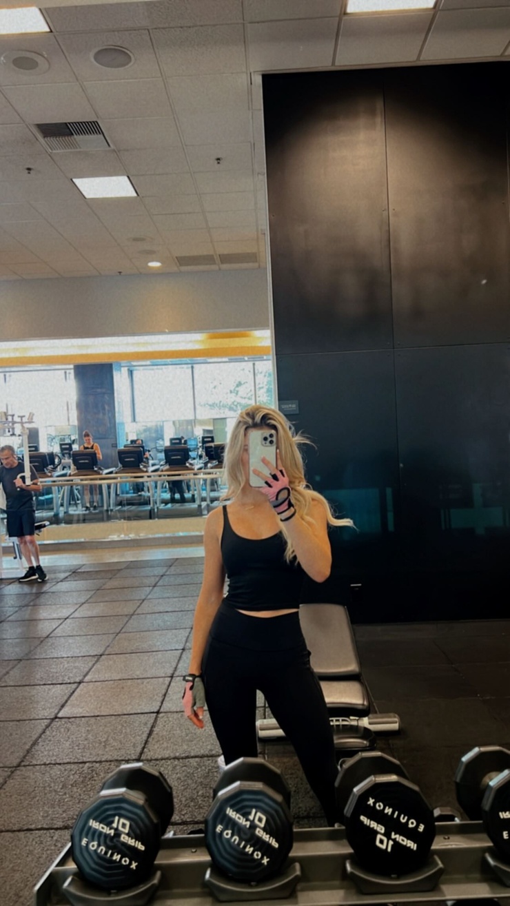 Lindsay Brewer