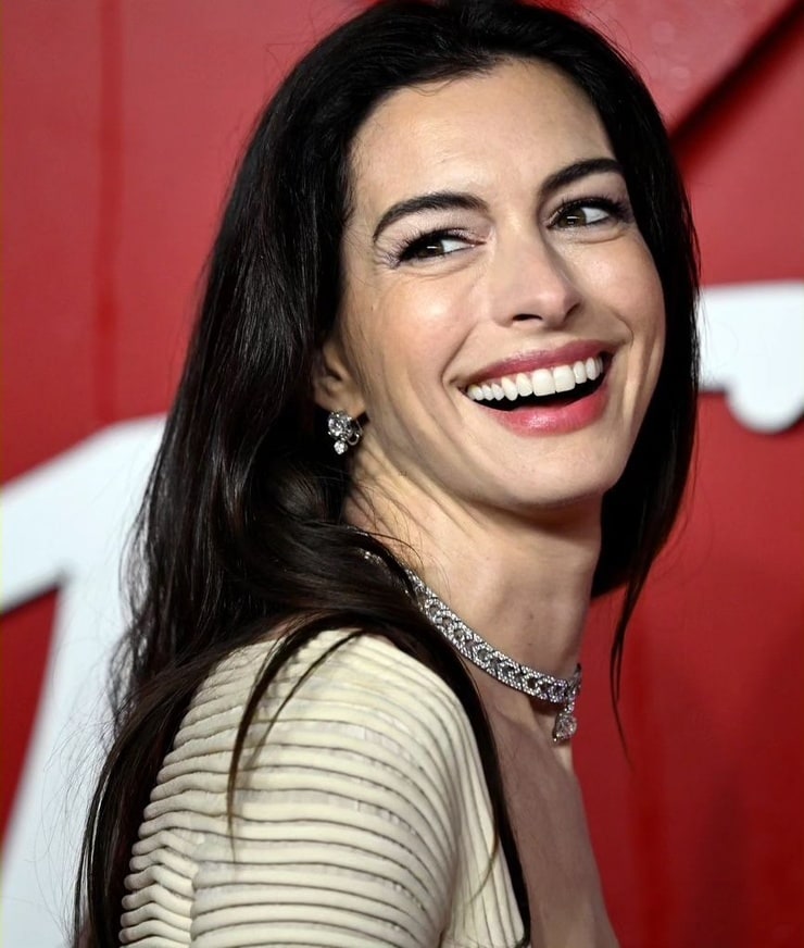 Picture Of Anne Hathaway 2869