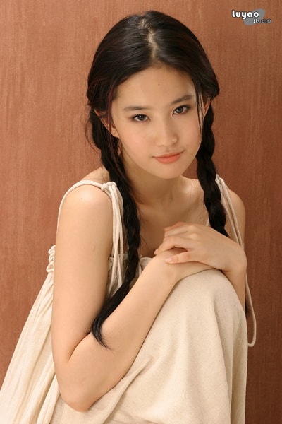 Yifei Liu