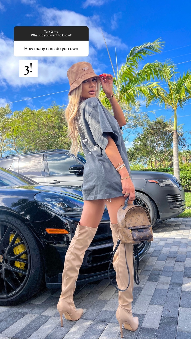 Alexa Collins