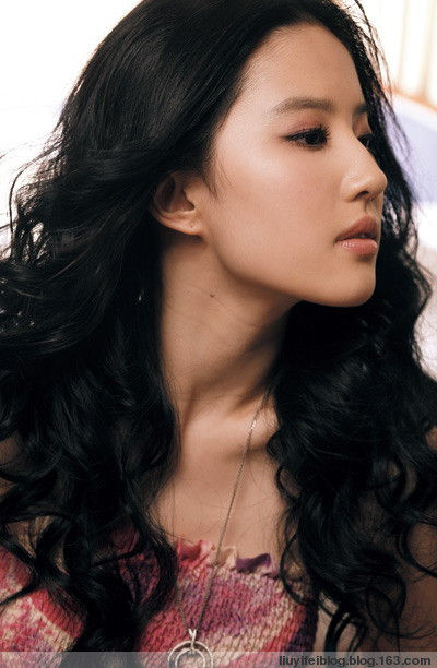 Yifei Liu