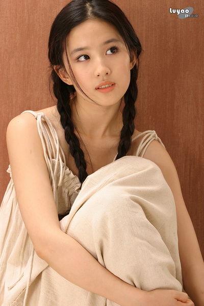 Yifei Liu Yifei Liu