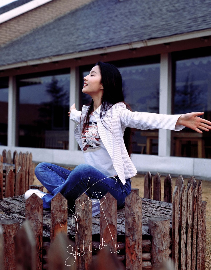 Yifei Liu