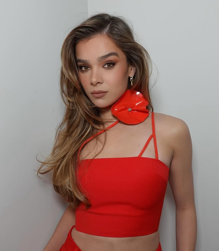 Hailee Steinfeld