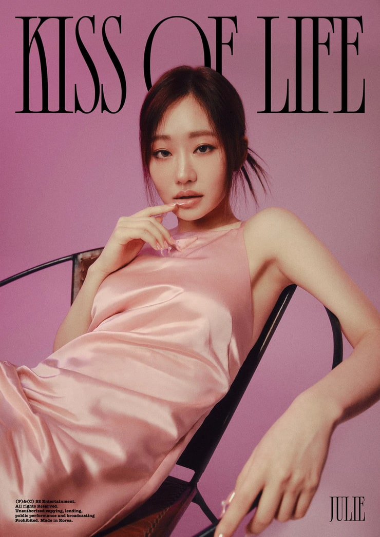 Picture of Julie Han