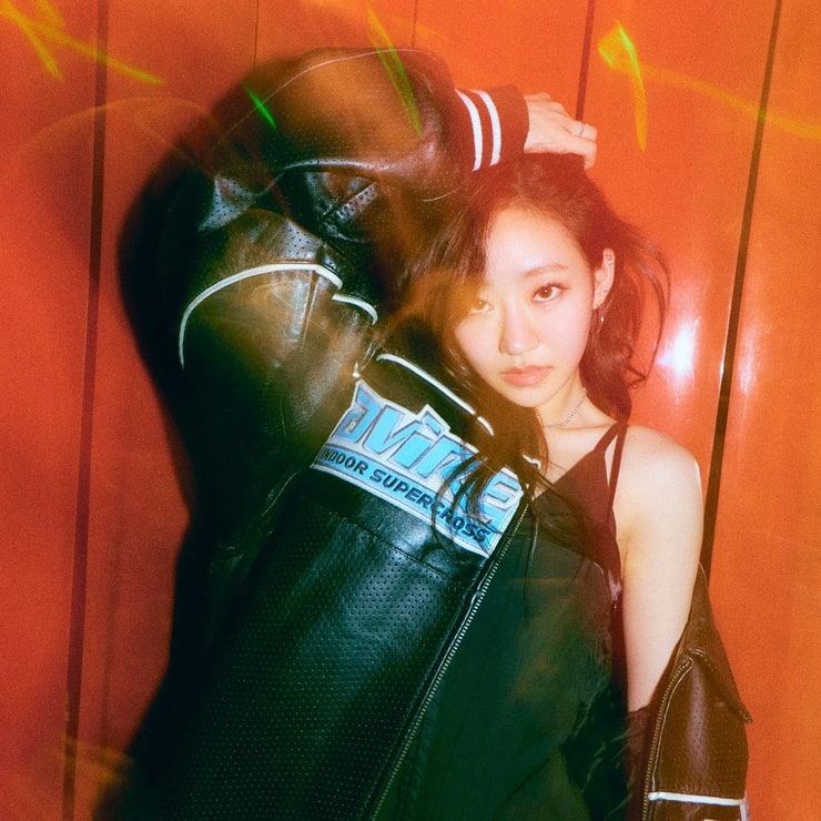 Picture of Julie Han